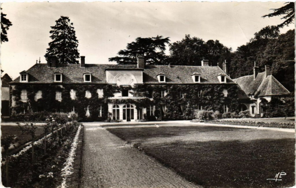 Le Château de la Couharde accueille un riche passé historique au sein du Golf des Yvelines, à proximité de Paris