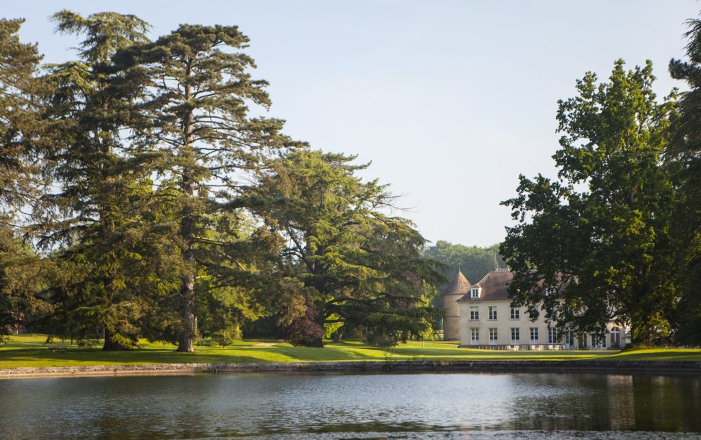Le Château de la Couharde est l'emblématique Club House du Golf des Yvelines