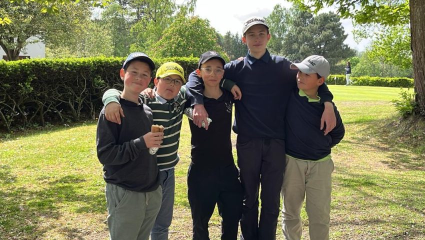 Les Black Foxes brillent lors des Championnats de France - Open Golf Club
